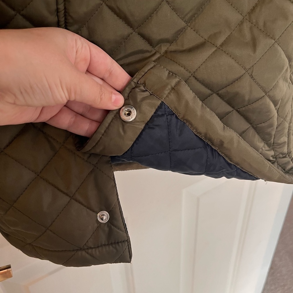 Tommy Hilfiger Women's Quilted Hooded Jacket in army green - Picture 7 of 13